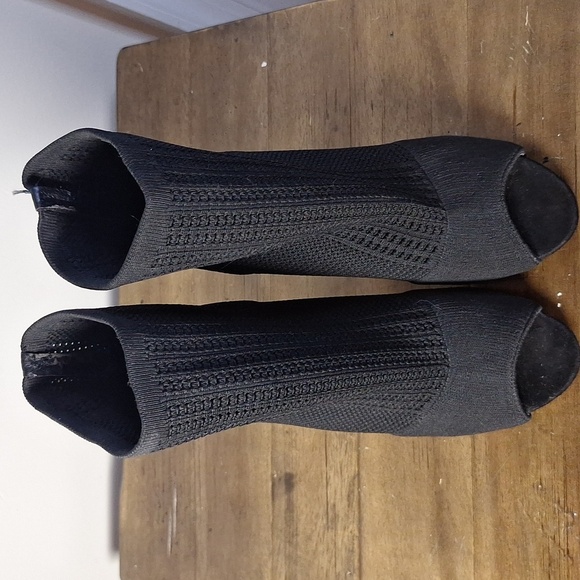 Catherine Malandrino Black Knit Peep-Toe Boots Size 6.5 - Picture 11 of 11